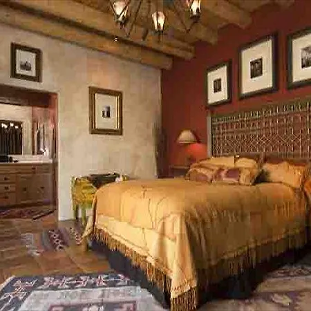 Cowboy Villa Two-Bedroom Holiday Home Santa Fe