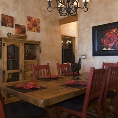 Cowboy Villa Two-Bedroom Holiday Home * Santa Fe