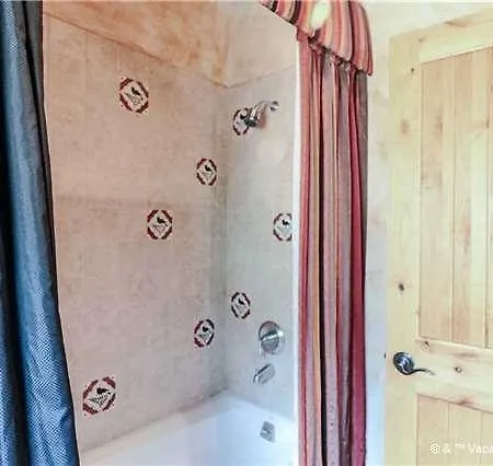 Cowboy Villa Two-Bedroom Holiday Home * Santa Fe