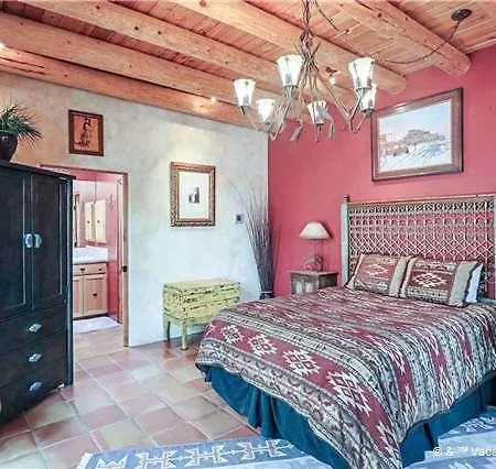 Cowboy Villa Two-Bedroom Holiday Home * Santa Fe